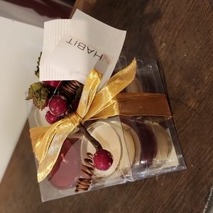 Tea Light Candle Set.